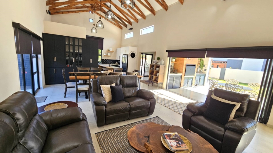3 Bedroom Property for Sale in Meerhof North West